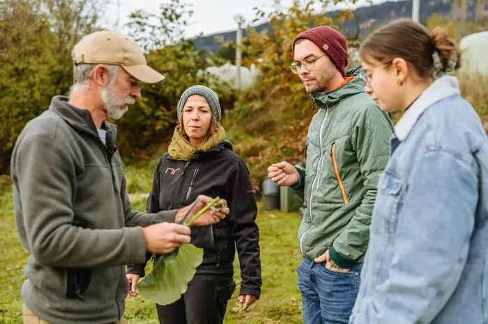 Neben dem derzeitigen Angebot werden vermehrt auch Workshops zu umweltrelevanten Themen wie Selbstversorgung, Gemüseanbau- und Verarbeitung, sowie Kräuterwanderungen &amp; Co angeboten. 