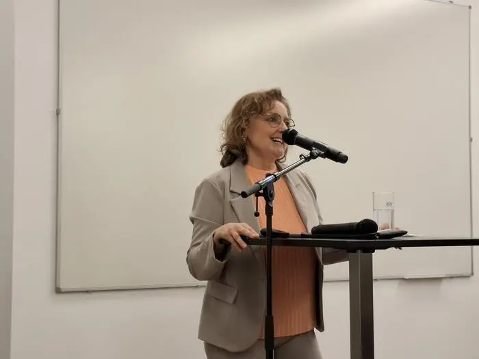 Emotional schilderte Thosold die Erkrankung ihrer Mutter und den Kampf um das Pflegegeld. 