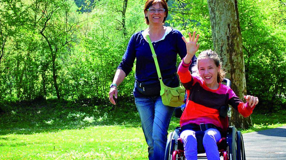 Karin Burger-Feuchter und ihre Tochter Isabella sind stets auf neuen Wanderrouten unterwegs