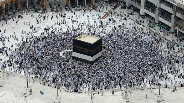 Die mehrtägige Wallfahrt zum Geburtsort des Propheten Mohammed ist eine der religiösen Pflichten, die jeder Muslim einmal in seinem Leben erfüllen sollte - wenn er gesundheitlich und finanziell dazu in der Lage ist.