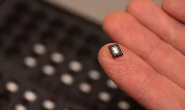 Ganymede-Lautsprecher sind nur 4,7 x 6,7 x 1,6 mm groß