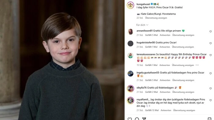 Prinz Oscar von Schweden wurden am Sonntag neun Jahre alt. Der Sohn von Kronprinzessin Victoria und Prinz Daniel zeigt sich auf einem neuen Foto mit niedlichem Lächeln. Der Mini-Royal sieht seinem Vater immer ähnlicher.