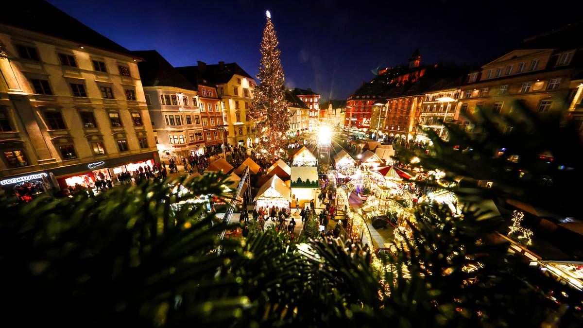 Advent in Graz  | Am ersten Adventsamstag platzte die Grazer Innenstadt aus allen Nähten. 