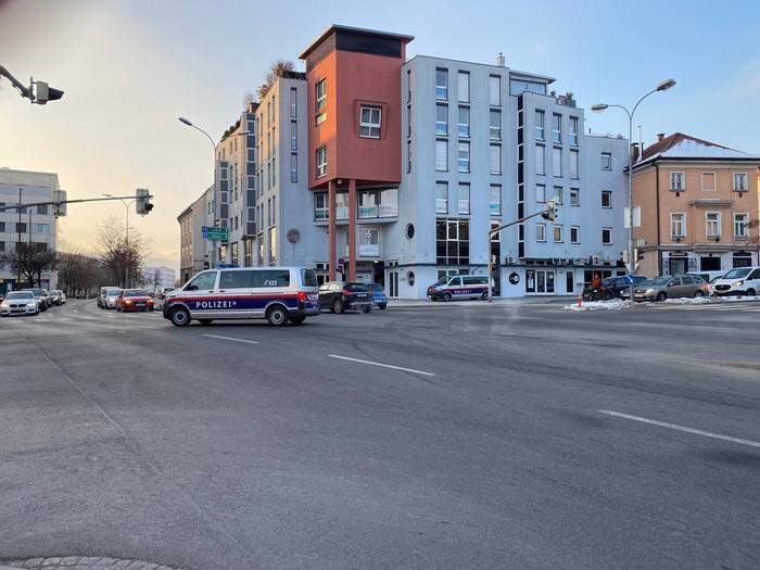Die Polizei überwacht die Verkehrssituation in Klagenfurt