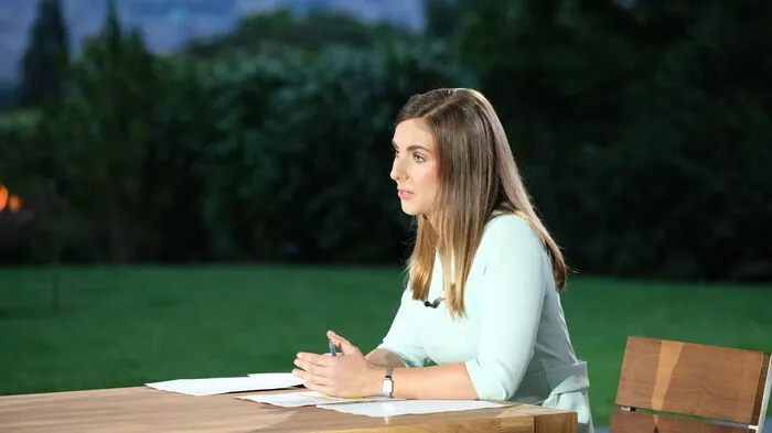 Seit 1981 gehören "Sommegspräche" mit unterschiedlichen Titeln zum Fixpunkt des Fernsehjahres im ORF. Ihre Premiere als Gastgeberin hatte am Montagabend Simone Stribl.