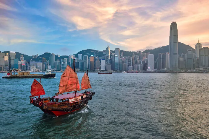 Hongkong. Über dem Victoria Harbour in Hongkong findet jedes Jahr eines der eindrucksvollsten Feuerwerke Chinas statt.