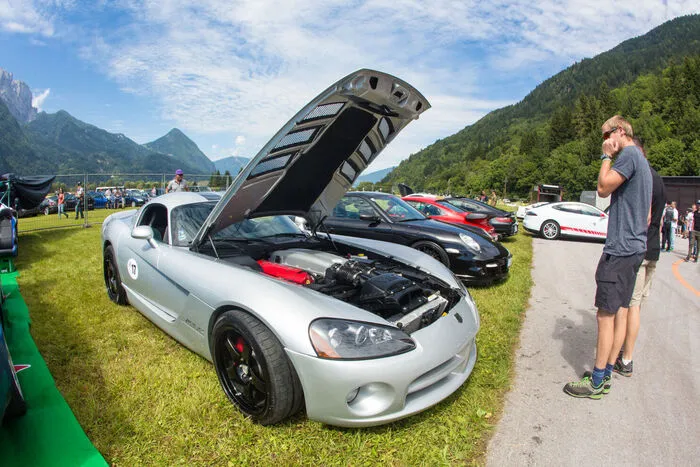 Faszinierend, der Blick unter die Haube.