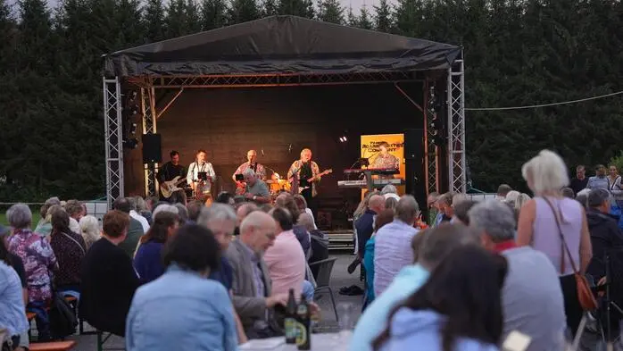 Der vergangene Samstag stand in Pöls-Oberkurzheim ganz im Zeichen zeitloser Rock-Klassiker und bester Open-Air-Stimmung.