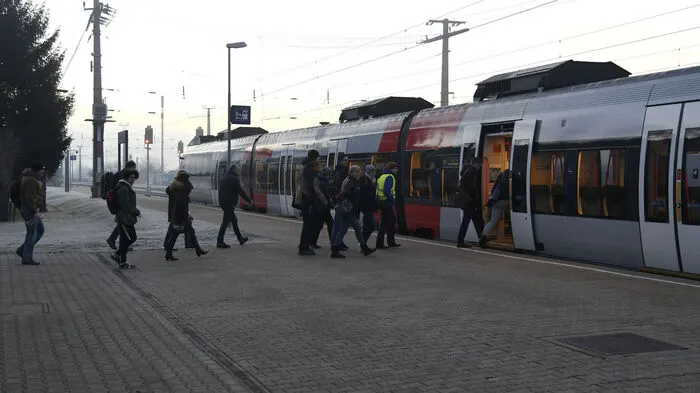In der Nacht auf Dienstag sind einige Waggons eines Güterzuges auf dem Weg nach Spittal entgleist.