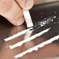 Kokain, Cannabis und mehr hat ein Drogenring mit teils brutalen Methoden in Umlauf gebracht. Während die Haupttäter verurteilt sind, zieht sich das Verfahren gegen einen Mitläufer, weil Zeugen ihren Ladungen nicht folgen