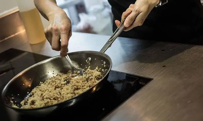 Zubereitung des Couscouses