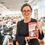 Barbara Stelz-Marx mit ihrem Buch "Roter Stern über Graz"