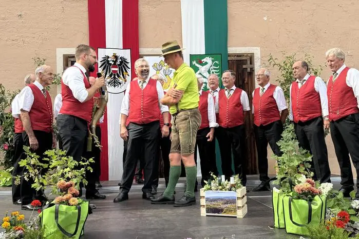 Seiner Einladung waren 13 Chöre aus Kärnten, Niederösterreich und der Steiermark gefolgt und sie hatten ein abwechslungsreiches und stimmgewaltiges Programm im Gepäck.