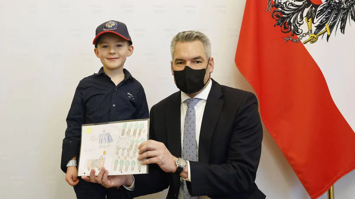 Markus Martinelli mit Bundeskanzler Karl Nehammer in Wien