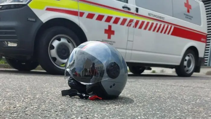 Der Motorradlenker wurde mit schweren Verletzungen ins LKH Judenburg gebracht
