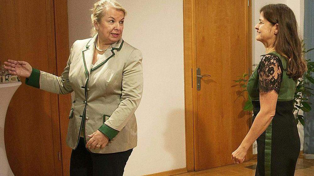Sozialministerin Beate Hartinger-Klein (FPÖ) ist heute im Landhaus, aber nicht bei Soziallandesrätin Doris Kampus (SPÖ)