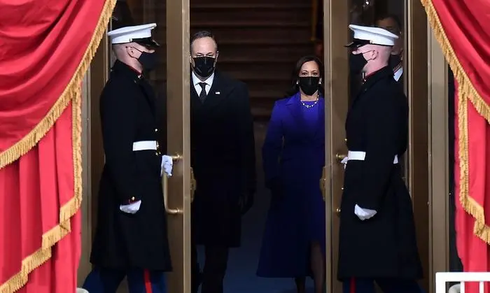 Harris betritt die Bühne