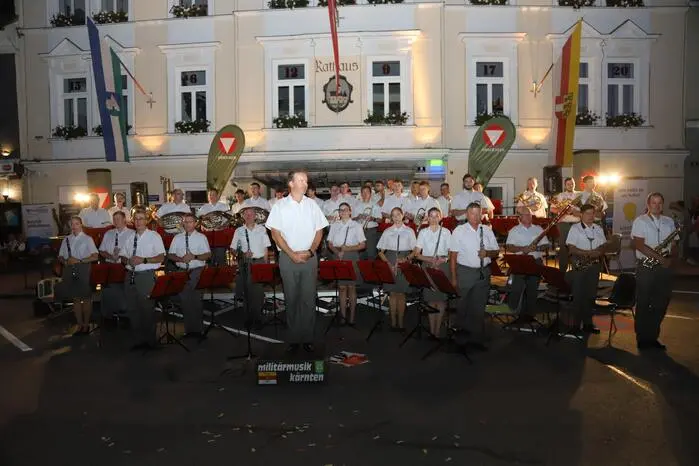 Bitte klicken Sie sich durch die Bilder!