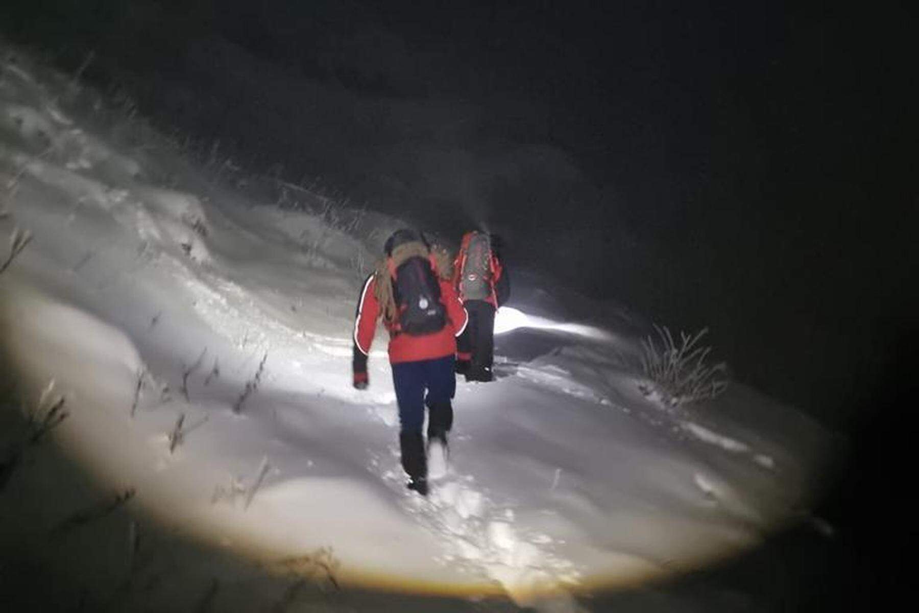 Wieder Einsatz in Kärnten | Bergretter mussten erschöpfte Wanderer aus Notlage befreien