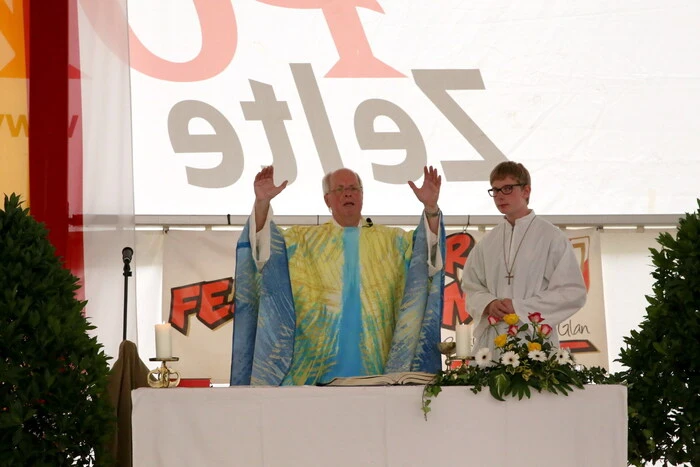 Zuvor wurde mit Dechant Rudolf Pacher ein Festgottesdienst gefeiert. 