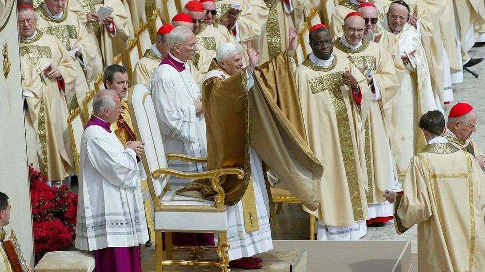 Heilige Messe zur Amtseinführung von Papst Benedikt XVI. 2005 in Rom