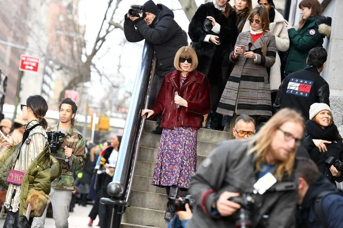 Das ließ sich auch Vogue-Chefin Anna Wintour nicht entgehen.
