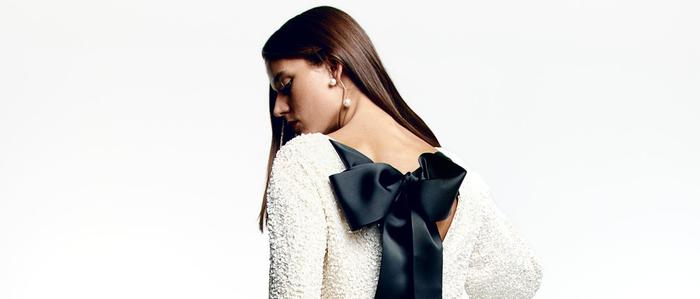 Das Paillettenkleid ging auf TikTok und Co. viral. | Das Paillettenkleid ging auf TikTok und Co. viral.