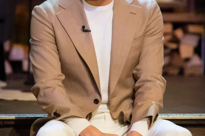 Eine Karriere, die mit dem Gewinn der Castingshow "Popstars" und als Sänger der Band Bro’Sis begann, hat 2021 einen beachtlichen Schub erlebt: Das ZDF traute Giovanni Zarrella zu, die Schlagershow einer Modernisierung zu unterziehen, wie es in der ARD Florian Silbereisen gelungen ist. Diese Zielvorgabe erreichte Zarrella im ersten Jahr gut bis ausgezeichnet: "Die Giovanni Zarrella Show" zählte zu den meistgesehenen Shows 2021.