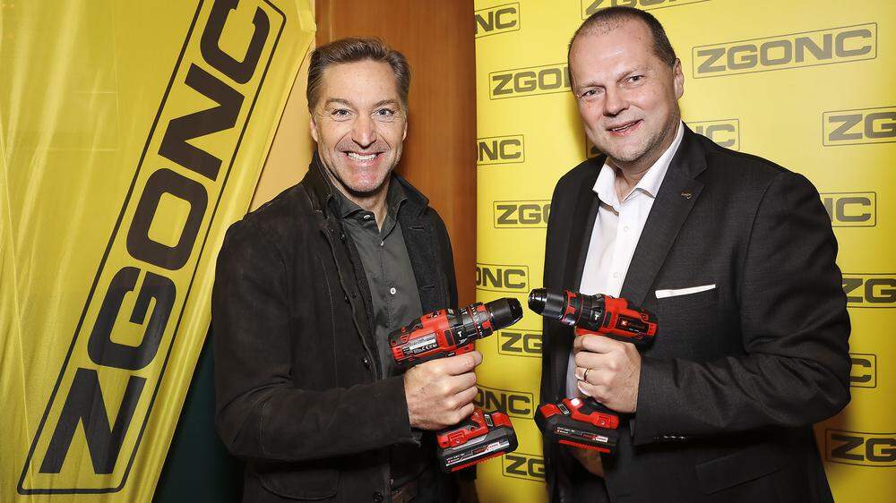 Zgonc-Chef Michael Dockal (rechts) beim Pressegespräch mit Ex-Skirennfahrer Hans Knauß