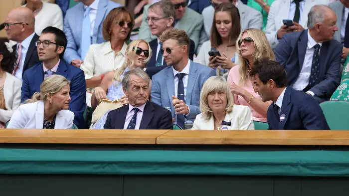 Zahlreiche Größen aus Sport, Film und Fernsehen sitzen in der Royal Box 