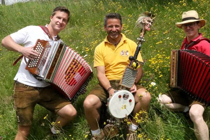 Auch die Musik stimmte. Während am Samstag die „Görtschitztaler Buam“ aufgeigten, gab am Sonntag das „Kniascheibn-Echo“ (Foto) den Ton an.