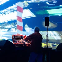 Performance „Beyond the Quantum Horizon“ mit Chris Henschke