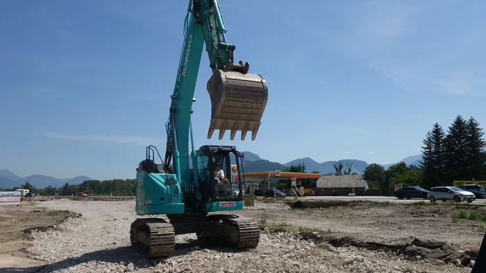 Die Bagger sind voll im Einsatz