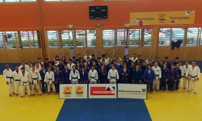 Die Judoka und die Trainer 