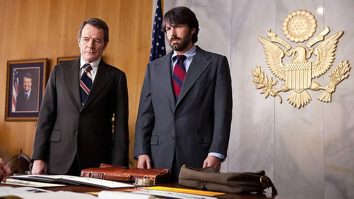 Bryan Cranston und Ben Affleck in Argo