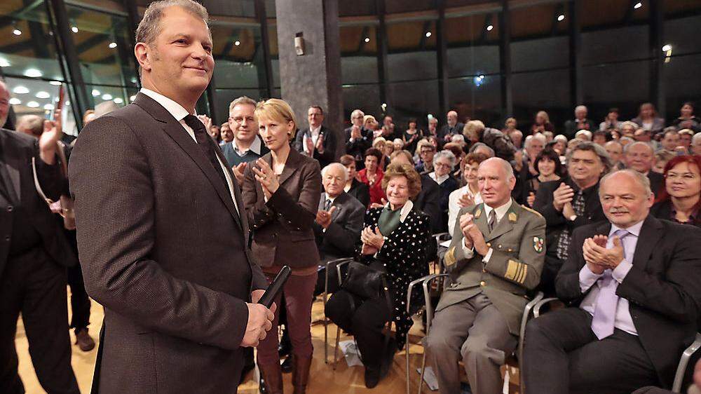 Bad in der Menge: Martin Kušej bei der Kärntner Kulturpreisverleihung 2013