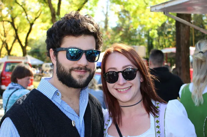 An sonnigen Tagen wie diesen, gehört die Sonnenbrille zum Dresscode dazu.