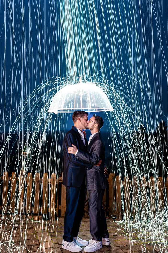 Das Siegerbild ist bei der Hochzeit der beiden Kärntner Michael und Mario entstanden