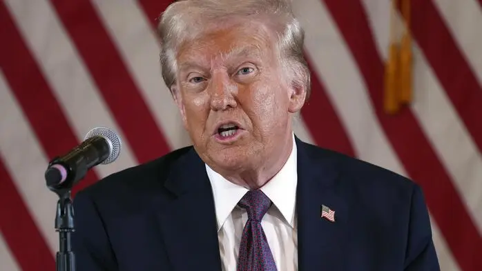 Donald Trump wird kommende Woche erneut Präsident der USA. In seiner ersten Amtszeit stand er in der Kritik, weil er Familienmitglieder in politische Positionen hievte. Diesmal sieht es so aus, als träte er ohne familiäre Präsenz in nächster Nähe das Amt an. Doch unsichtbar ist der Trump-Clan nicht. 