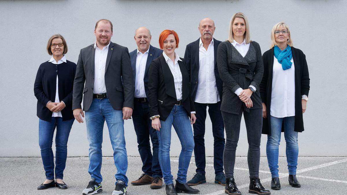 Die Familie: Helga Hainz, Niko Hainz-Kueznik, Philipp Hainz, Magdalena Hainz, Christian Hainz, Christina Bromann, Karin Hainz (von links)
