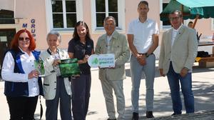 Denkmalenthüllung mit Bürgermeister Karl Lautner, Naturschutzbundpräsident Johannes Gepp und Vertretern aus Slowenien