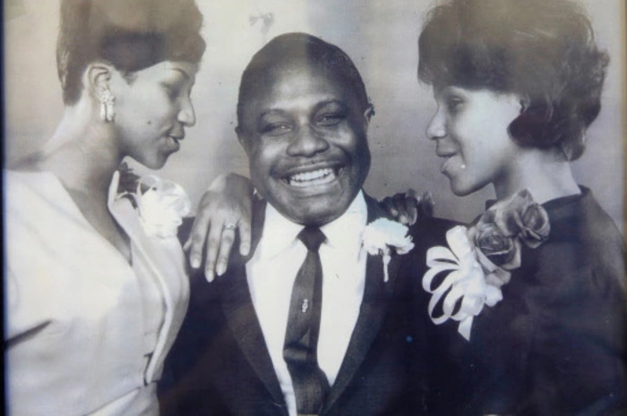 Aretha Franklin mit ihrem Vater C. L. Franklin und ihrer Schwester Caroline