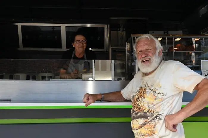 Für das leibliche Wohl sorgte der Gourmetfein-Food Truck sowie die Spezialitäten des Hirter Braukellers.