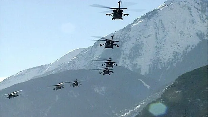 Bundesheerhubschrauber beim Hilfseinsatz in Galtür