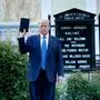 Die Bibel als Waffe: Donald Trump vor der St. John’s Church in Washington	