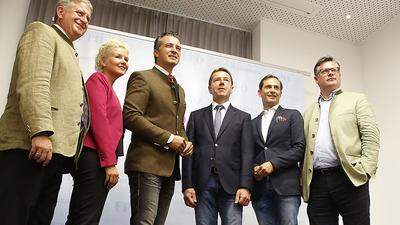 FP-Mandatare für Wien und Kärnten: Linder, Wassermann, Darmann, Angerer, Ragger und Leyroutz (von links)