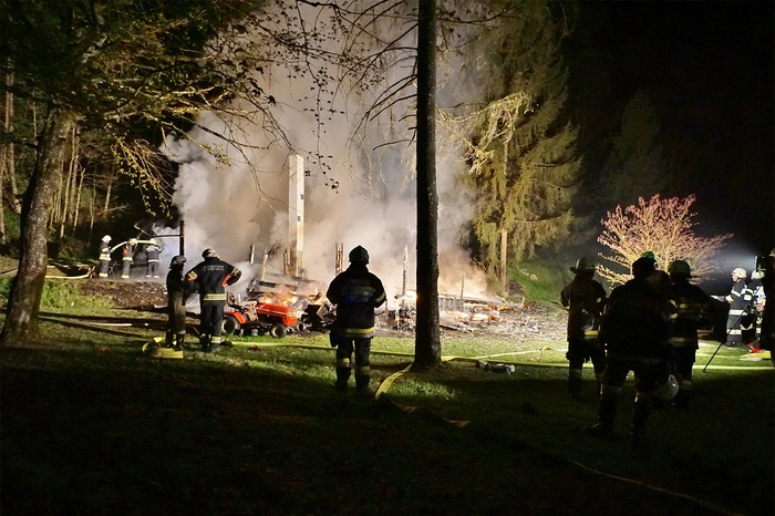 Kurze Zeit später brannte in St. Stefan i. R. eine Fischerhütte
