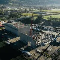 Beim AWZ Rossbacher hat Machbau die Abbrucharbeiten durchgeführt und nicht kontaminiertes Material aufbereitet sowie diverse Gebäude wieder auf- oder neu gebaut