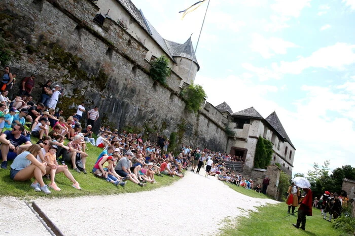 Sowohl am Samstag als auch am Sonntag herrschte beim Ritterfest reges Besucherinteresse. 