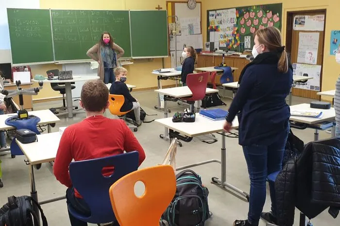 Groß war die Freude bei den Schülern der MS Mureck, Klassenkollegen wiederzusehen.
